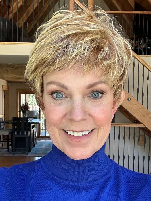 Raquel Welch Straight Chic | Synthetic Lace Front Wig (Mono Crown)