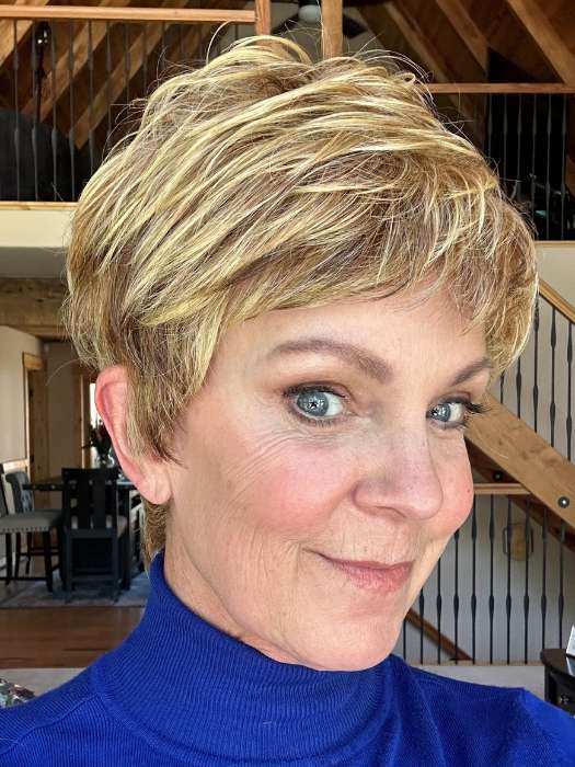 Raquel Welch Straight Chic | Synthetic Lace Front Wig (Mono Crown)